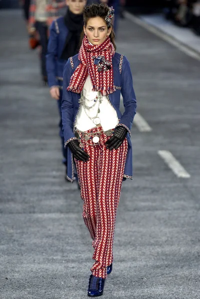 Look 46